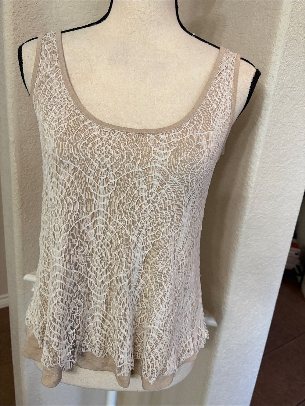Eyeshadow tan with off-white lace overlay tank top blouse Size M